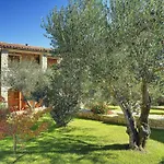1 Bedroom Front In Rakalj