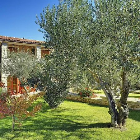 1 Bedroom Front In Rakalj